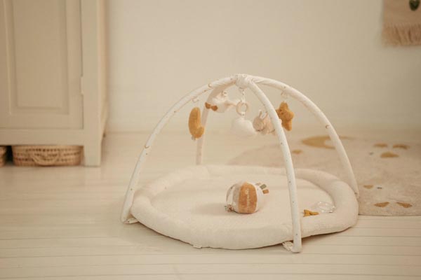 Little Dutch Newborn Naturals Kollektion – Babyspielzeug in Naturtönen mit Schmusetuch, Greifball und Spieldecke für Neugeborene“