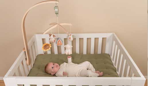 Little Dutch Little Farm Spielzeug mit Bauernhofmotiven wie Kuh, Schaf und Huhn – Soft- und Holzspielzeug für Babys in natürlichen Farben