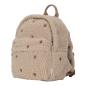 Preview: Detailansicht Teddy‑Rucksack Taupe – weiche Textur, elastische Innenfächer für Trinkflasche, praktischer Reißverschluss vorne Preview: Detailansicht Teddy‑Rucksack Taupe – weiche Textur, elastische Innenfächer für Trinkflasche, praktischer Reißverschluss vorne