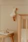 Preview: Spieluhr Little Goose hängend am Babybett als beruhigende Einschlafhilfe für Neugeborene Preview: Spieluhr Little Goose hängend am Babybett als beruhigende Einschlafhilfe für Neugeborene