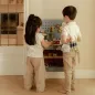 Preview: Egal ob Mädchen oder Junge - alle haben Spass mit der Werkbank von Little Dutch Preview: Egal ob Mädchen oder Junge - alle haben Spass mit der Werkbank von Little Dutch