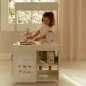 Preview: Kind spielt Rollenspiel mit Little Dutch Holz Etagere und Teeservice