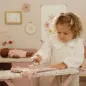 Preview: Kind spielt mit dem Bügeleisen und Holz-Bügelbrett von Little Dutch