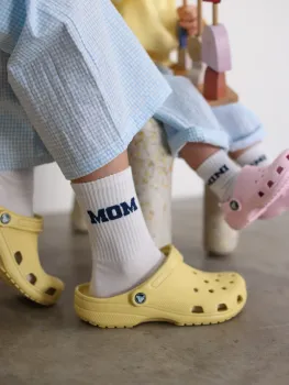 famvibes MOM COLLEGE Socken