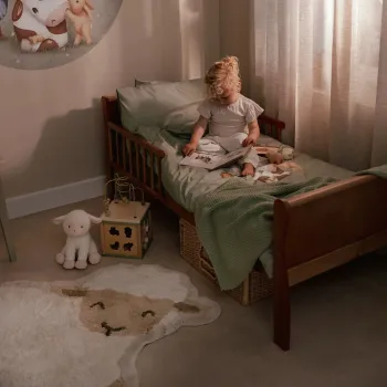 Babyzimmer mit Little Dutch Teppich Schaf als Deko