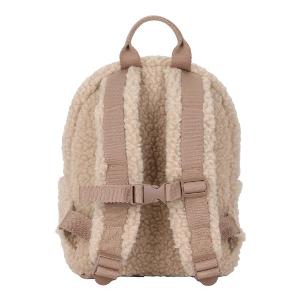 Rückenseite des Little Dutch Teddy‑Rucksacks in Taupe – gepolsterte Gurte, Name‑Label und Haltegriff oben Rückenseite des Little Dutch Teddy‑Rucksacks in Taupe – gepolsterte Gurte, Name‑Label und Haltegriff oben