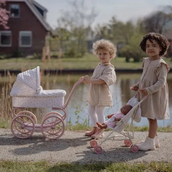 Little Dutch Puppenwagen Soft Flowers mit Metallgestell und Korb unten