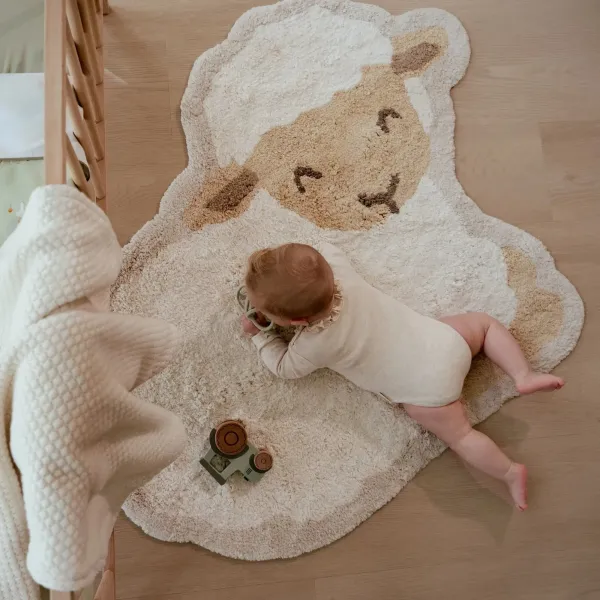 Weißer Teppich Schaf – Little Farm Design fürs Babyzimmer