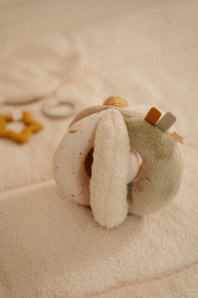 Greifball für Babys in Beige mit Rassel – 16 cm