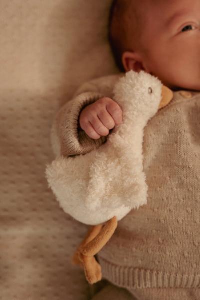 Kuscheltier Little Goose im Geschenkset Newborn Naturals von Little Dutch