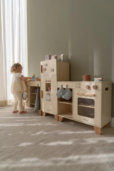 Spielküchen-Kombination aus Holz von Little Dutch für Kinder ab 3 Jahren Spielküchen-Kombination aus Holz von Little Dutch für Kinder ab 3 Jahren