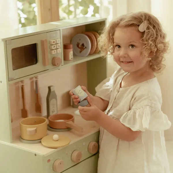 Holzspielküche von Little Dutch in Mint – Spielküche mit Waschbecken und Schrank Holzspielküche von Little Dutch in Mint – Spielküche mit Waschbecken und Schrank