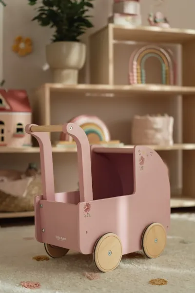 Holz Puppenwagen Set in Rosa mit passender Little Dutch Puppe