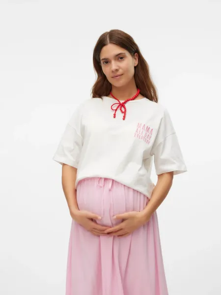 U-Ausschnitt des weißen Umstands-T-Shirts MAMA all day U-Ausschnitt des weißen Umstands-T-Shirts MAMA all day